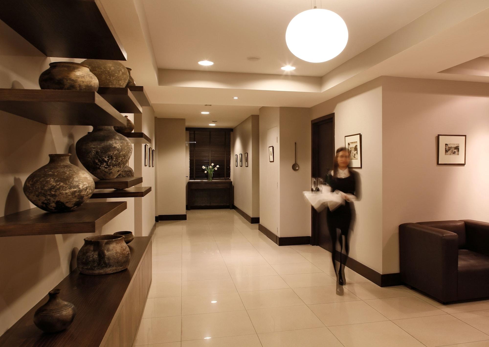Hotel Meg Erywań Zewnętrze zdjęcie