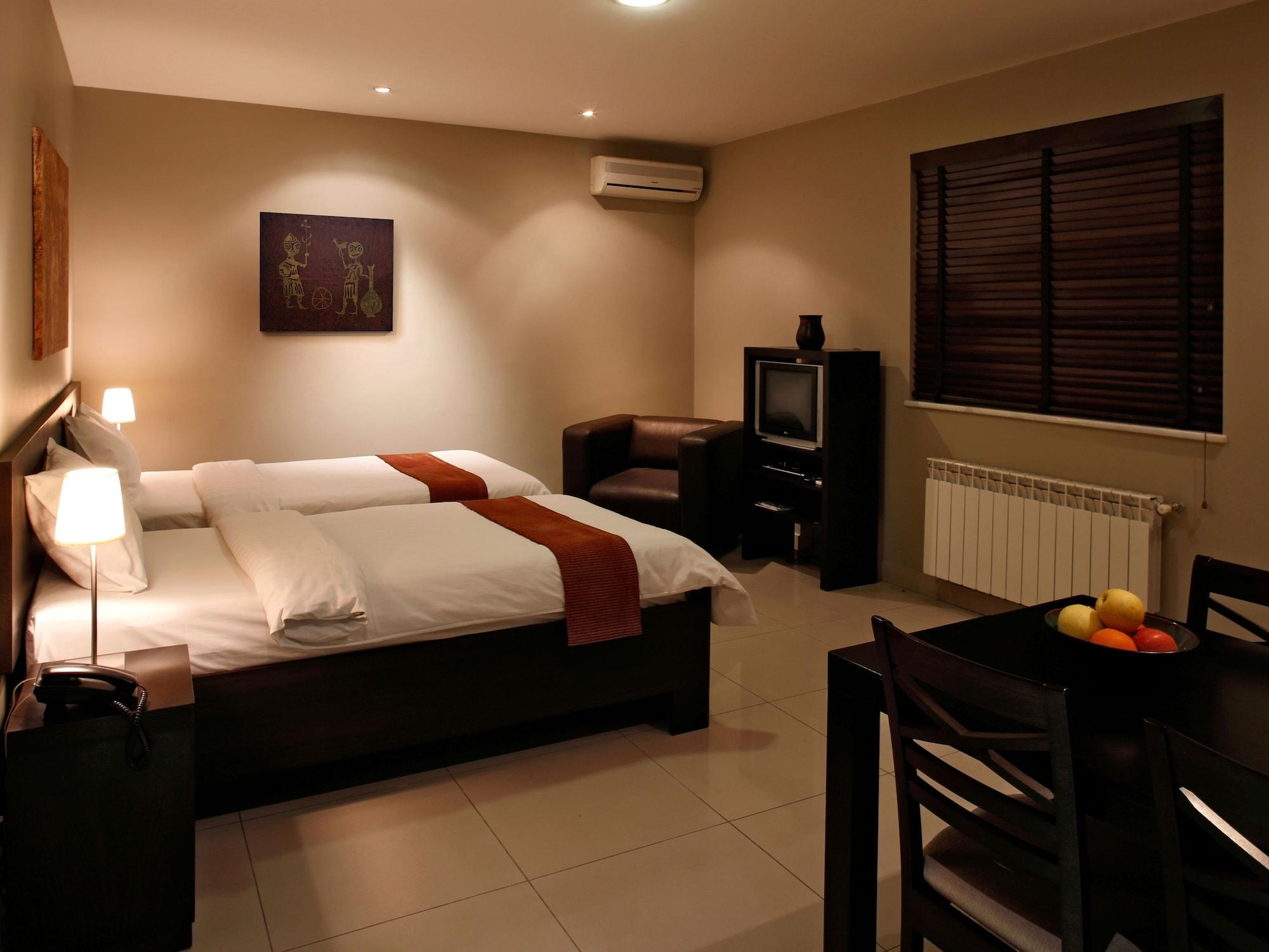 Hotel Meg Erywań Zewnętrze zdjęcie