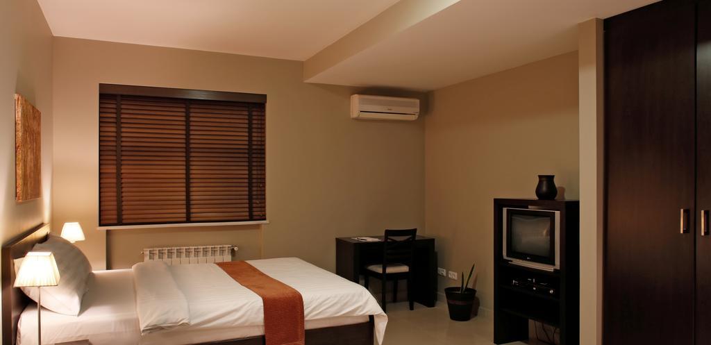 Hotel Meg Erywań Zewnętrze zdjęcie